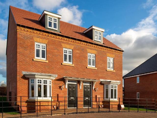 House for sale in Overstone