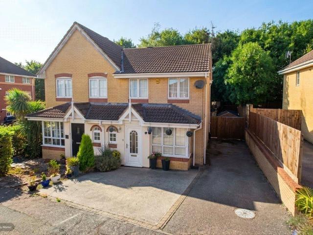 House for sale in Leisure Village, Kettering