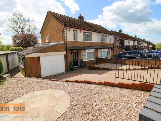 House for sale in Norton-Le-Moors, Ball Green