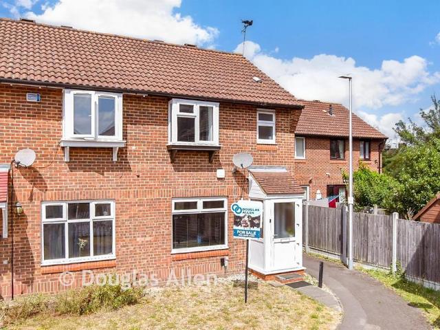 House for sale in Woodford, Greater London