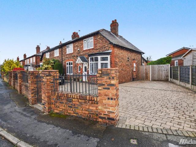 House for sale in Stockton Heath, Warrington