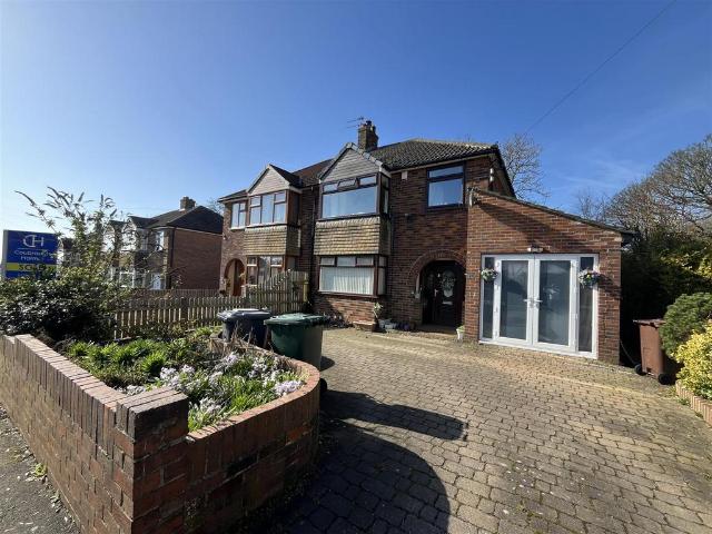 House for sale in Lower Wyke, West Yorkshire