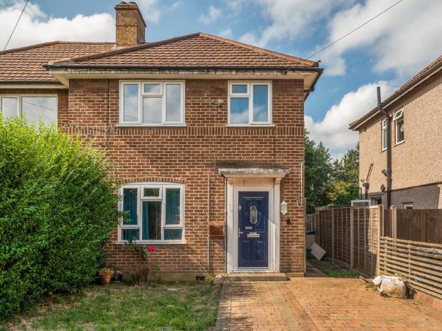 House for sale in London Borough of Hounslow, Hanworth