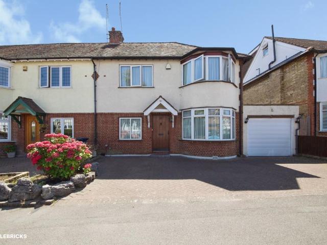 House for sale in New Barnet, Greater London