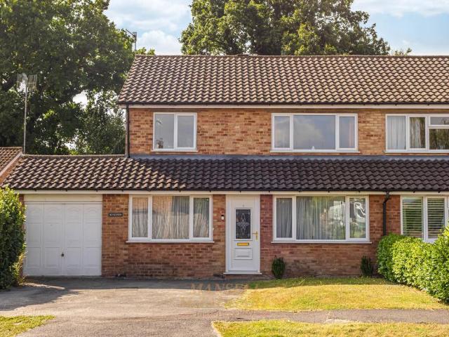 House for sale in Perryfields, West Sussex
