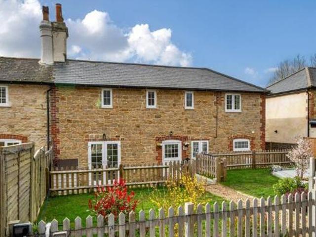 House for sale in Littlecote, West Sussex