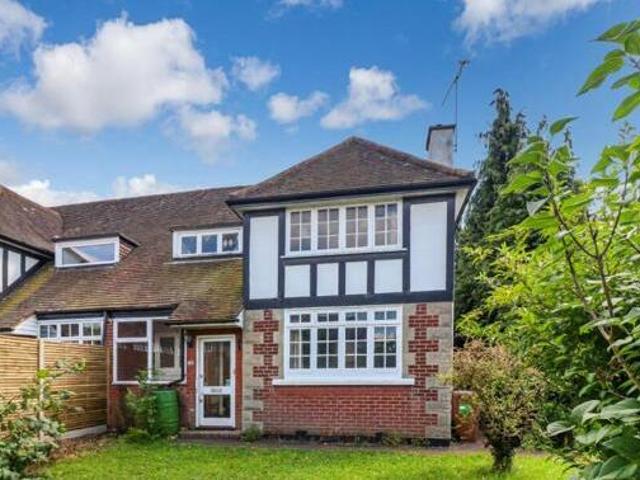 House for sale in Watford, Hertfordshire