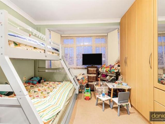 Farm for sale in Wembley, Greater London