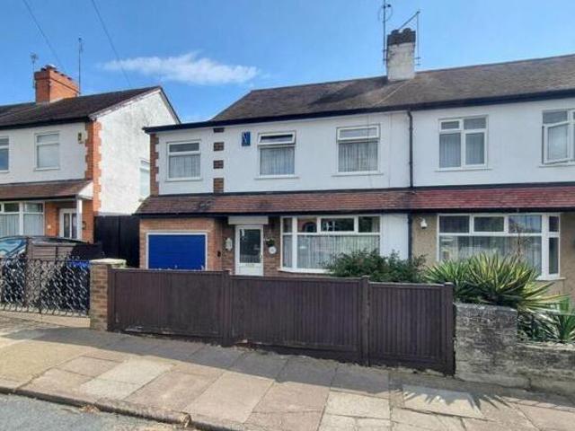 House for sale in Northampton, Northamptonshire