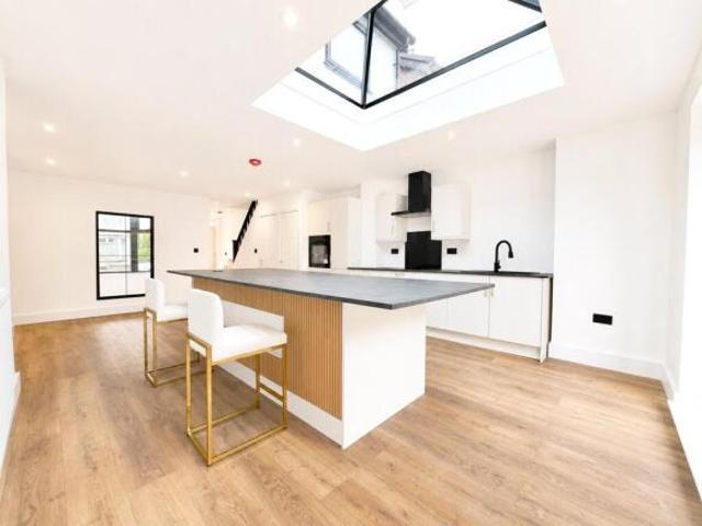 Farm for sale in Calderstones