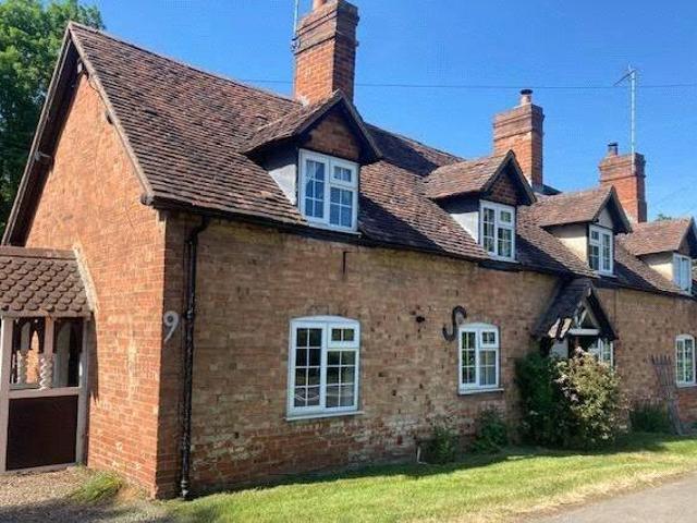 House for sale in Alcester, Stratford-on-Avon