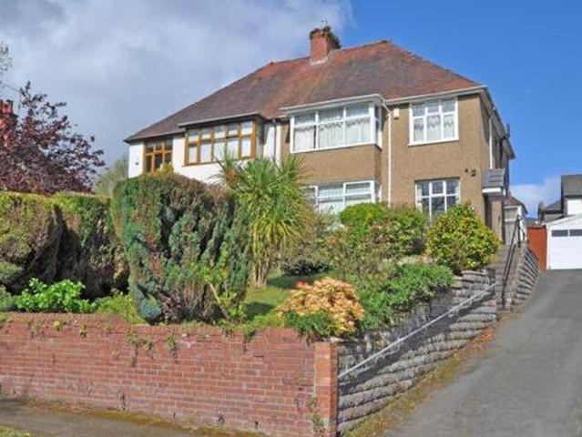House for sale in Newport