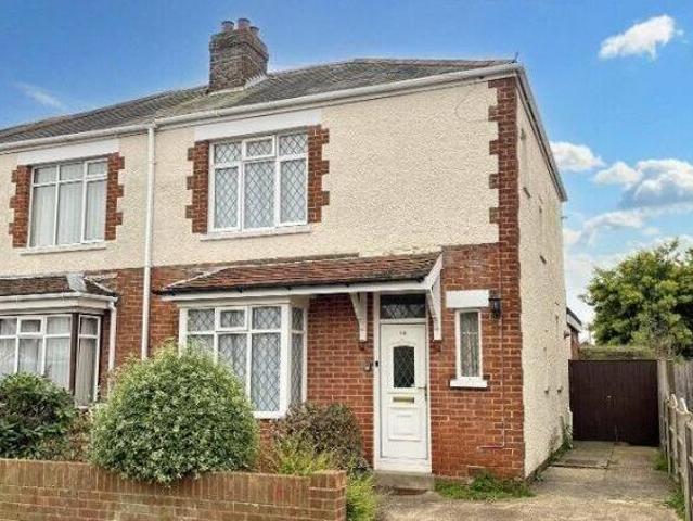 House for sale in Middlecroft, Hampshire