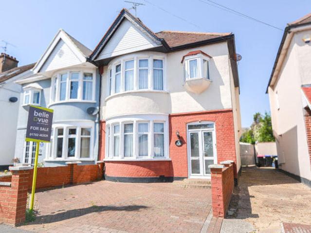 Farm for sale in Alton Barnes, Essex