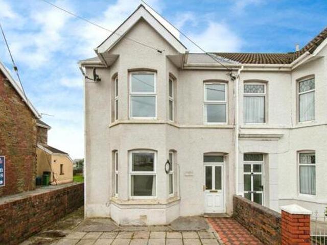 House for sale in Ammanford, Wales