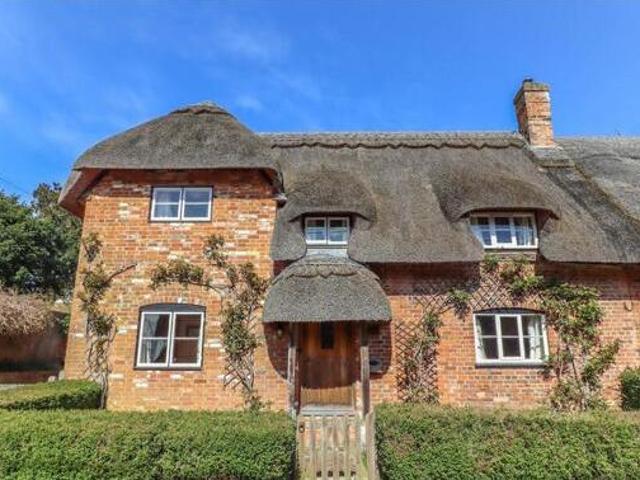 House for sale in Barton Stacey, Hampshire