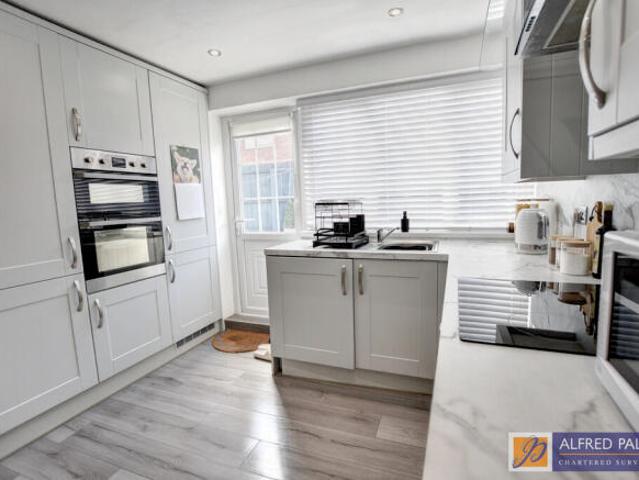 Farm for sale in Grangetown, Wales