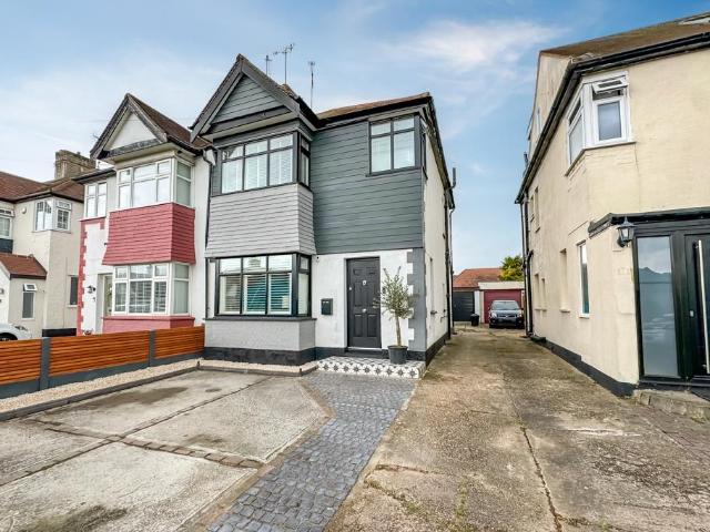 Farm for sale in Southend-on-sea