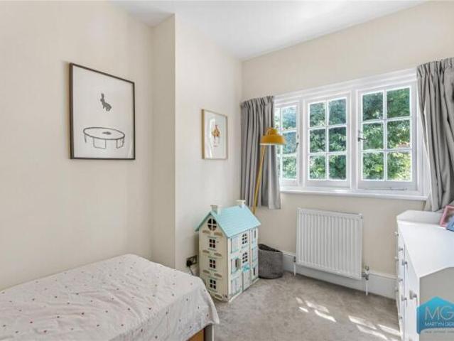 Farm for sale in London Borough of Barnet, Greater London