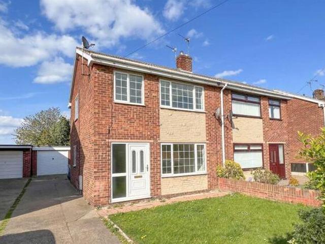 House for sale in Edenthorpe, South Yorkshire