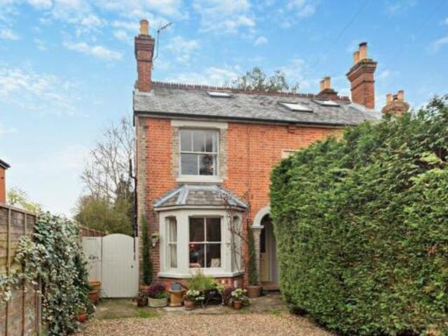 House for sale in Ascot