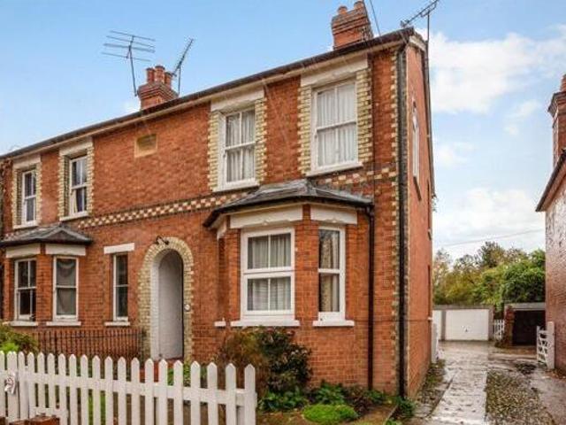 House for sale in Ascot