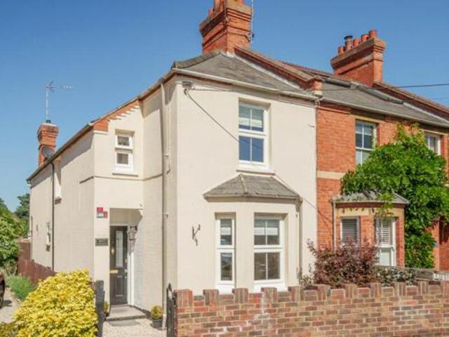 House for sale in Ascot