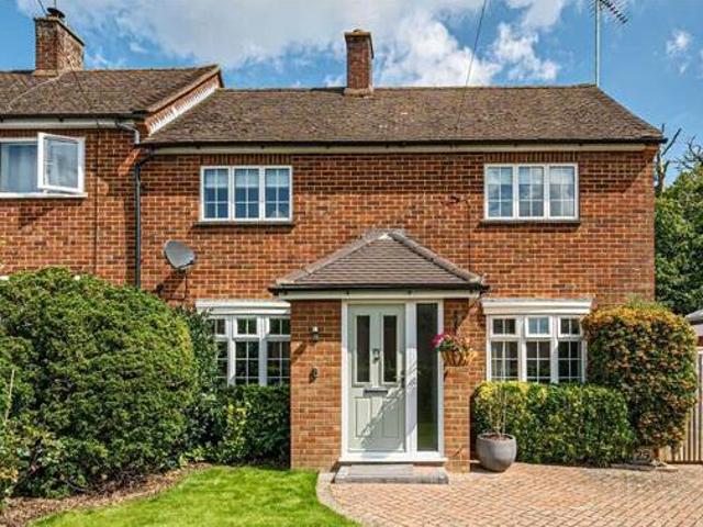 House for sale in Ascot