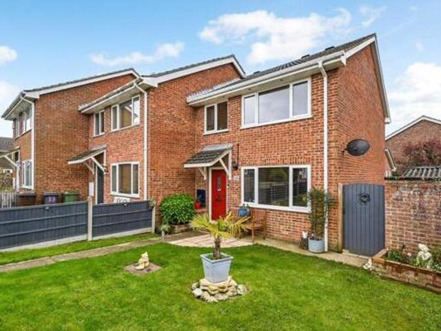 House for sale in Godinton Park, Bridgefield