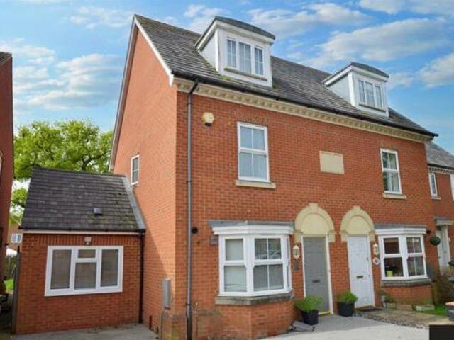 House for sale in Stubbs Cross, Bridgefield