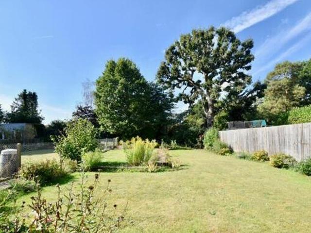 House for sale in Pachesham Park, Surrey