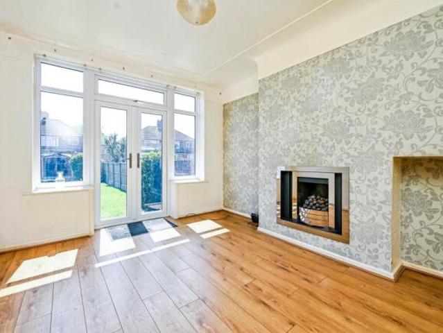Farm for sale in Hunts Cross, Calderstones