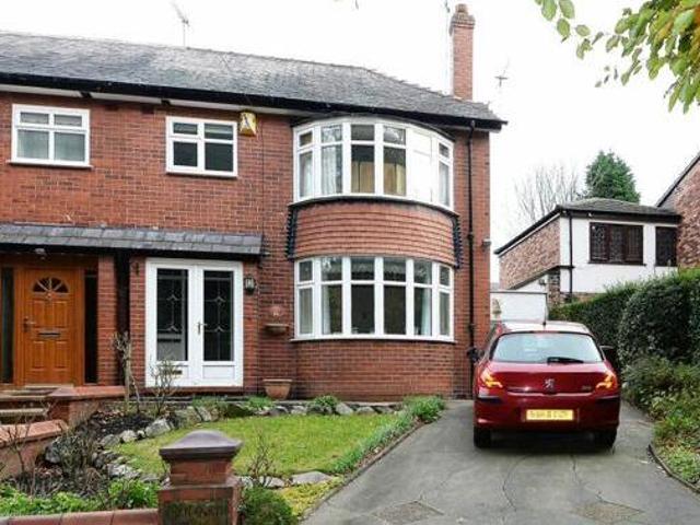 House for sale in Ashton-under-Lyne, Tameside