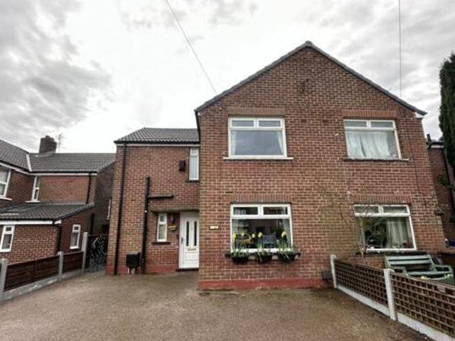 House for sale in Ashton-under-Lyne, Tameside
