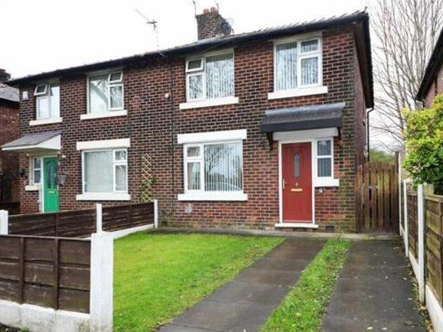House for sale in Ashton-under-Lyne, Tameside