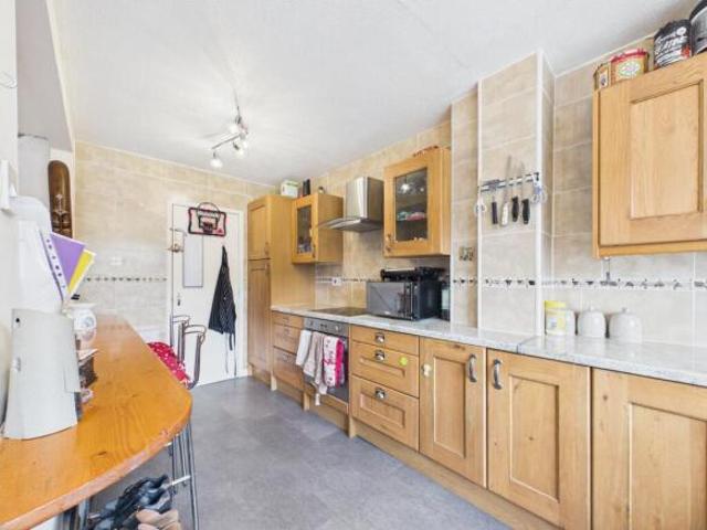 Farm for sale in Tilehurst, Reading