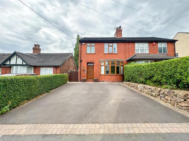 Semi Detached House for sale in Milton