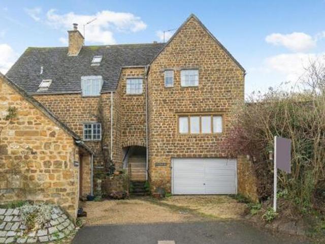 House for sale in Evershot, Oxfordshire