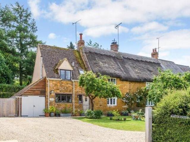House for sale in Evershot, Oxfordshire