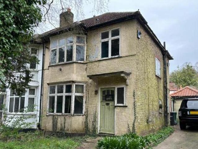 House for sale in Red Hill, Surrey