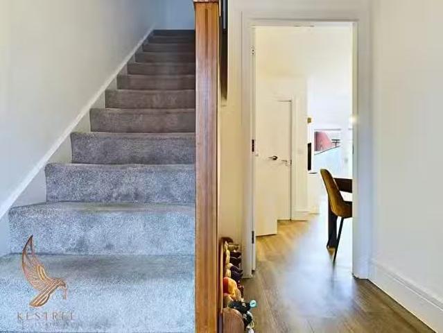 House for sale in Wentbridge