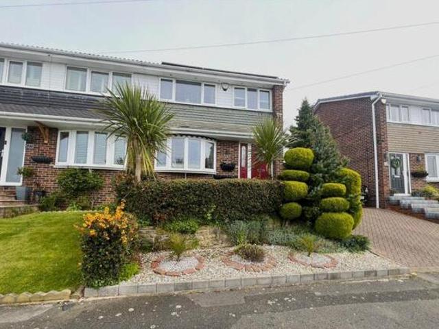 House for sale in Monk Bretton, South Yorkshire