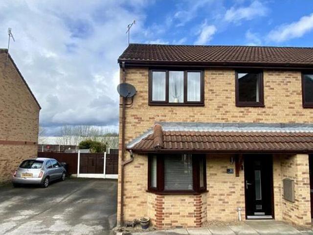 House for sale in Hanging Heaton, Batley