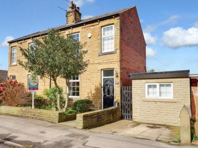 House for sale in Batley, West Yorkshire
