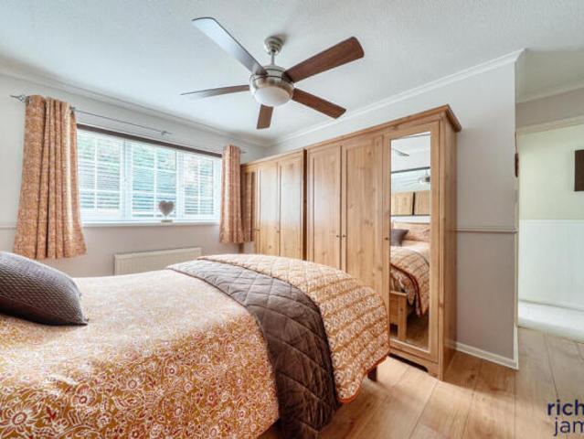Farm for sale in Wood Hall, Woodhall Park