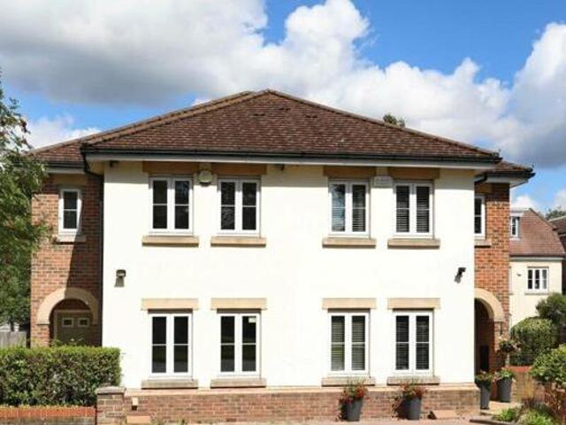 House for sale in Holtspur, Wooburn Green