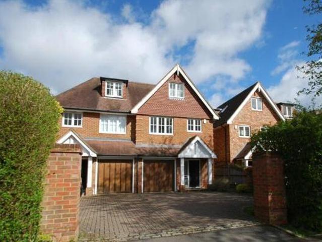 House for sale in Beaconsfield, Knotty Green