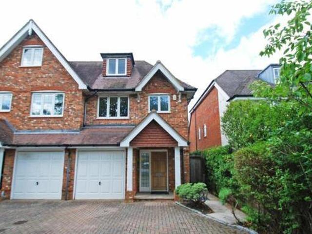 House for sale in Holtspur, Knotty Green