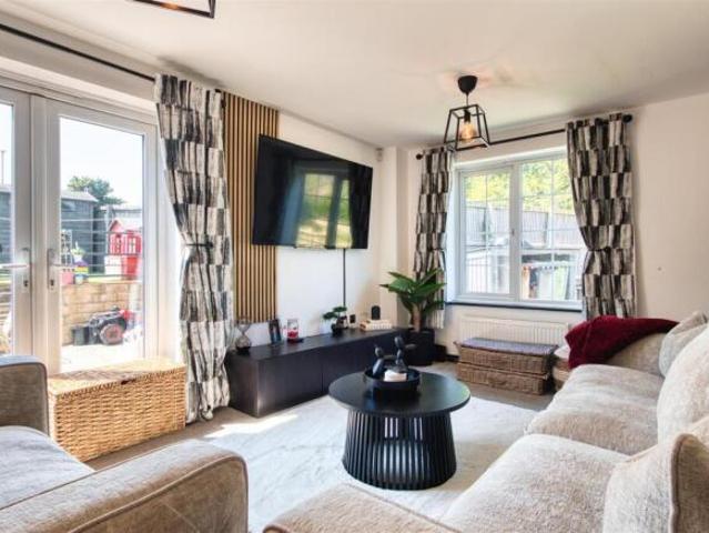 Farm for sale in Whinmoor, West Yorkshire
