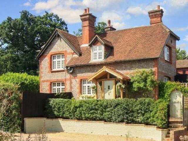 House for sale in Ashlyns Estate, Dacorum